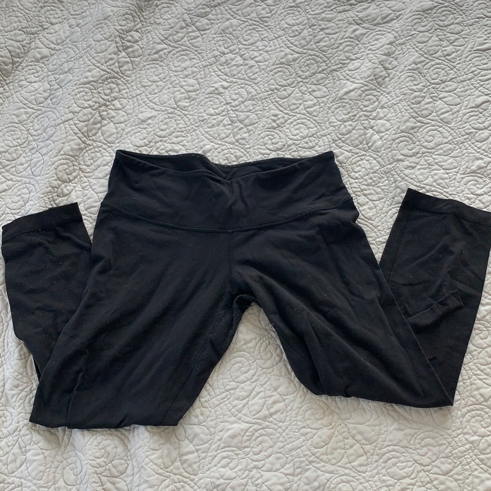 Black crop Lululemon leggings